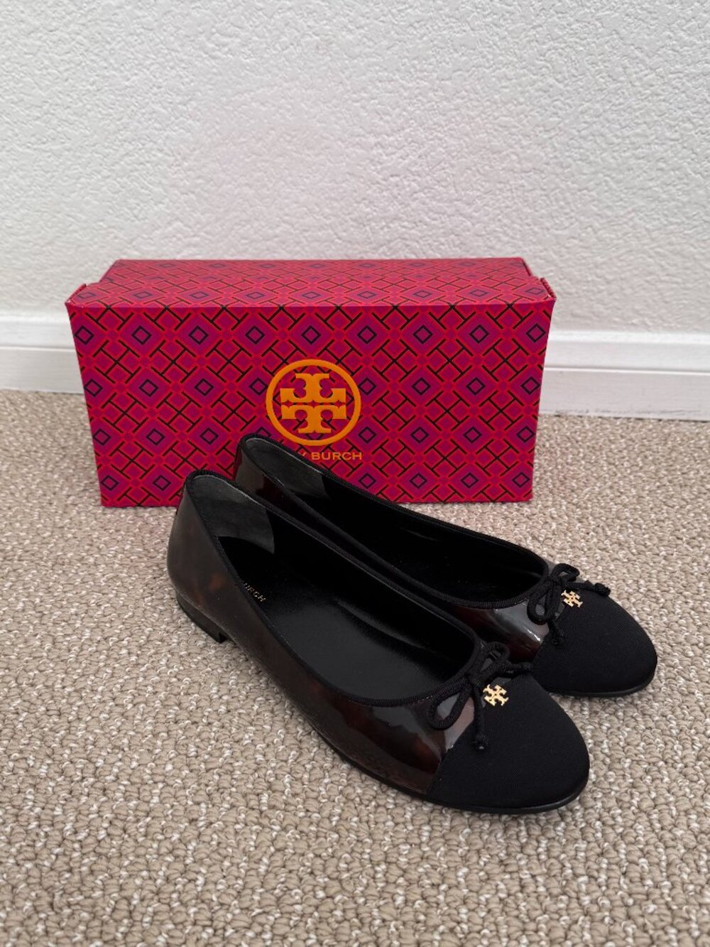 Tory Burch tortoise shell black ballet flats new in box